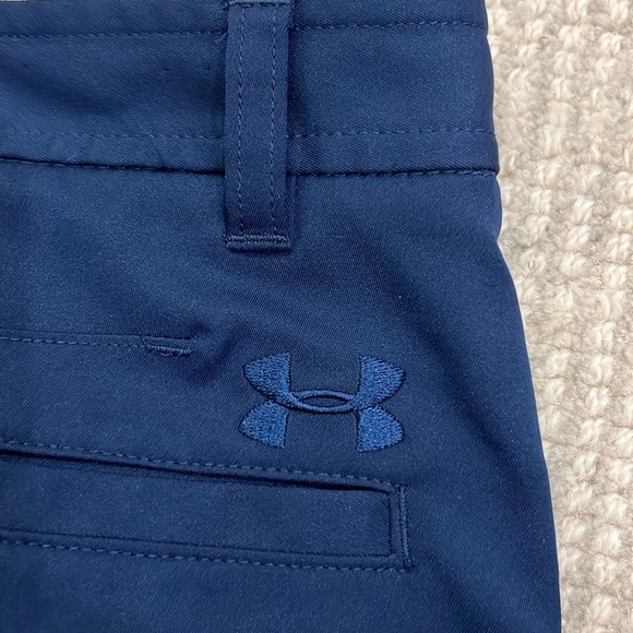 Boys under Armour golf shorts – navy blue. Size 10 - Picture 3 of 4
